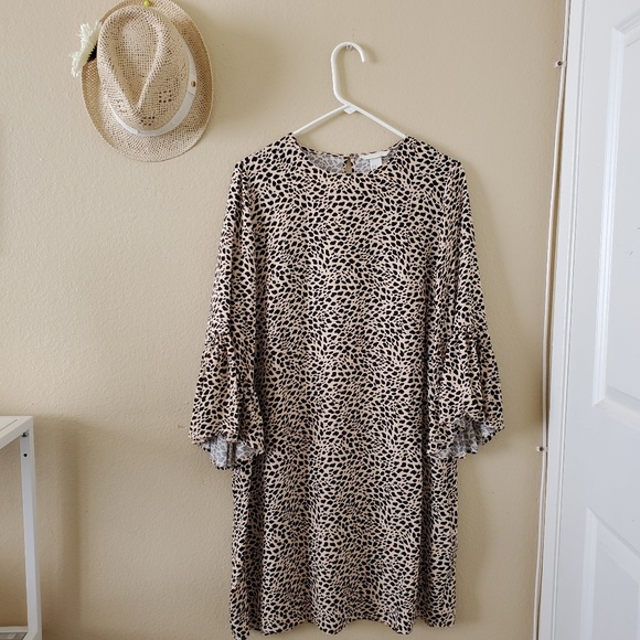 H&M Dresses & Skirts - Printed Dress